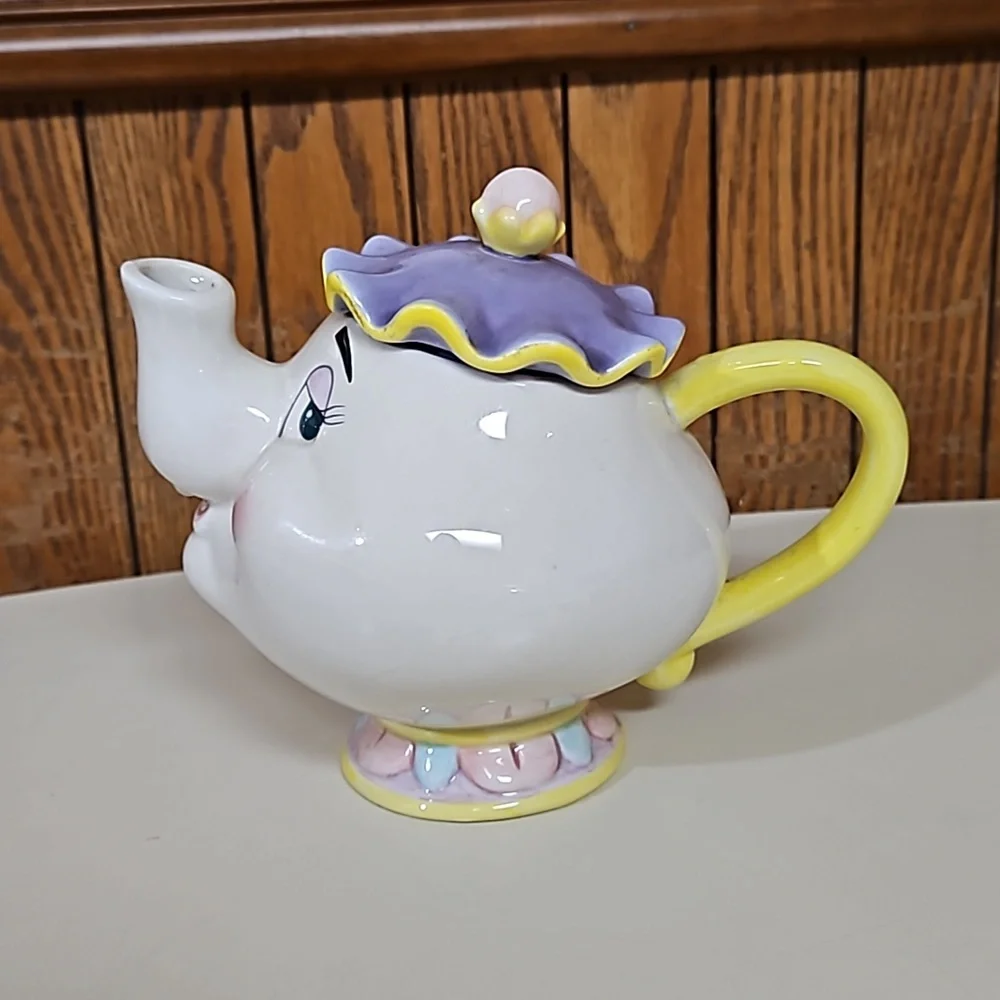 Disney Beauty and The Beast Ms. Pots, Chip and 2 Cups Ceramic Set - Picture 5 of 16